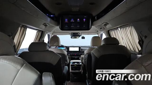 Kia Carnival Generation 4 — Фото автомобиля 22