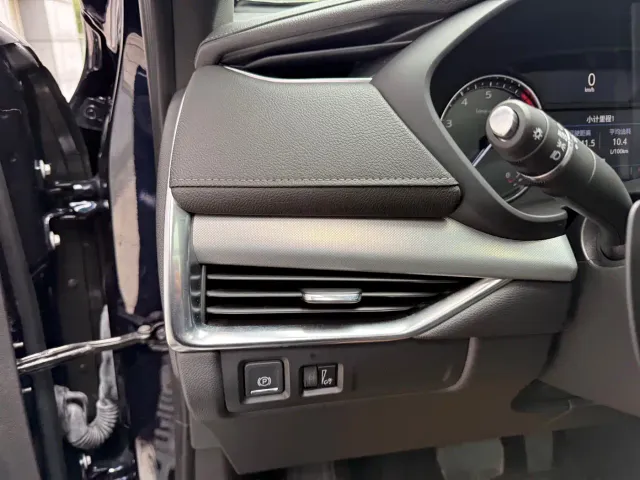 Cadillac XT4 — Фото автомобиля 22