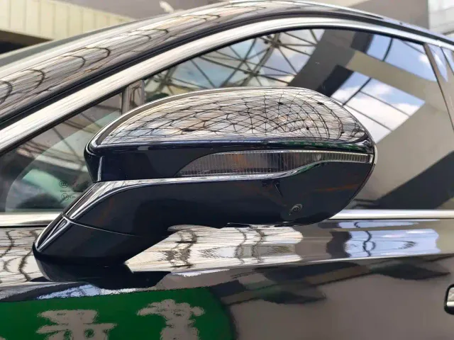 Hongqi H5 — Фото автомобиля 12
