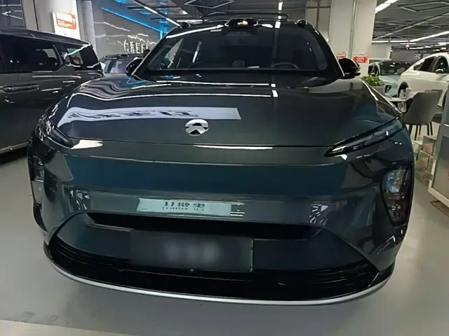 Nio ES8 — Фото автомобиля 2