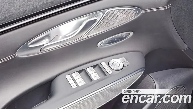 Genesis GV70 — Фото автомобиля 29