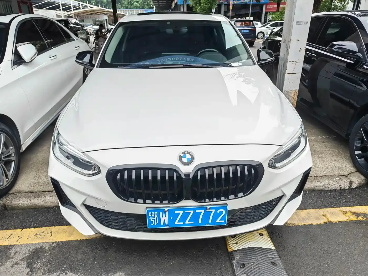 BMW BMW 1 Series 2022 120i M Sport Shadow Edition — Фото автомобиля 2