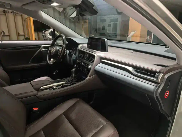 Lexus RX — Фото автомобиля 4