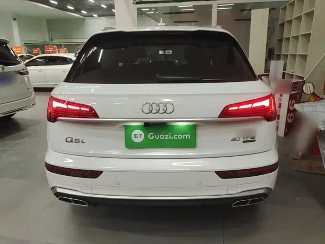 Audi Q5L — Фото автомобиля 5