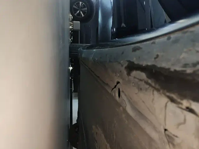 Tesla Model 3 — Фото автомобиля 20