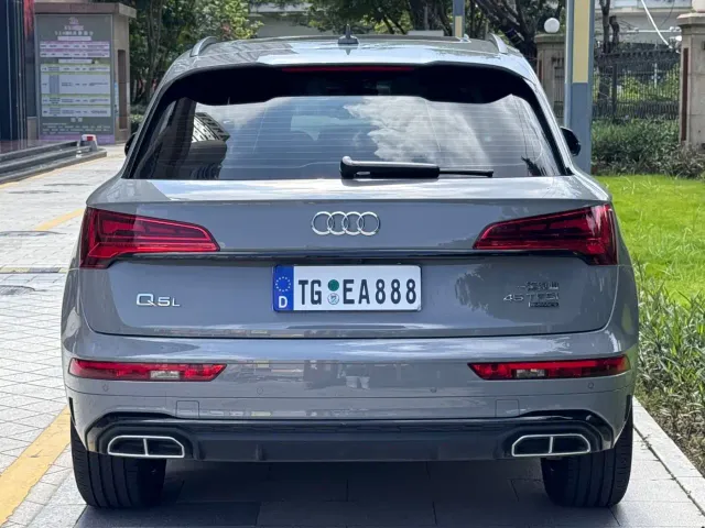 Audi Q5L — Фото автомобиля 5