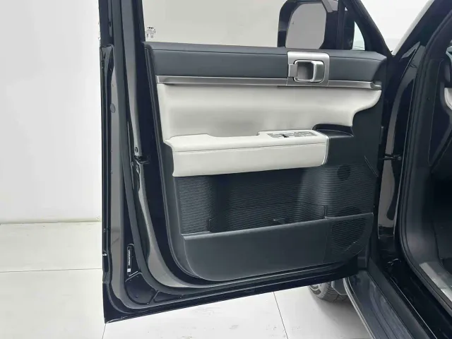 BYD FangChengBao Titanium 7 — Фото автомобиля 17