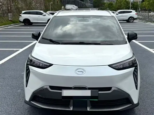GAC Aion Y — Фото автомобиля 2