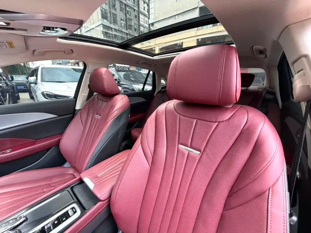 Hongqi H5 — Фото автомобиля 5
