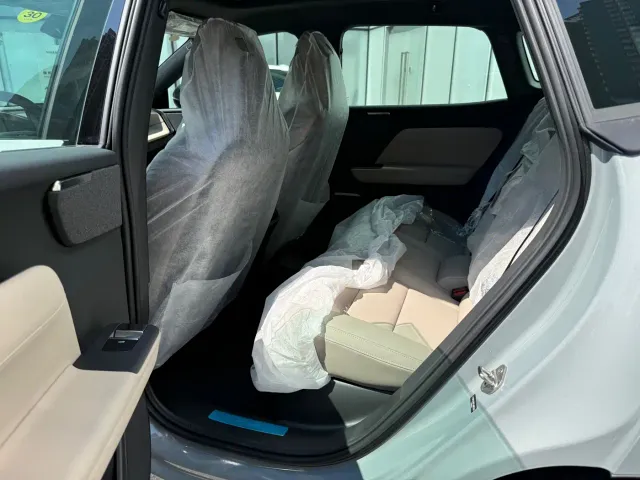 Volvo XC70 Plug-in Hybrid — Фото автомобиля 13