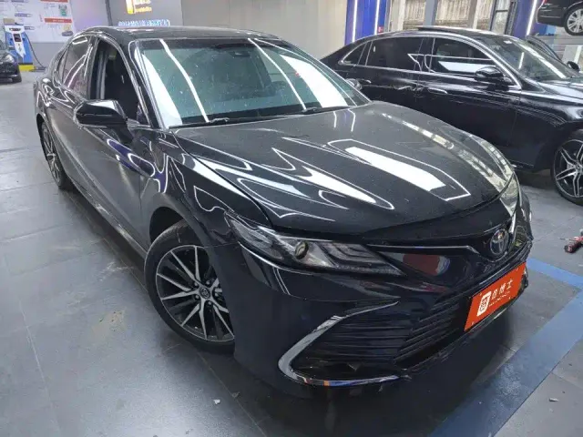 Toyota Camry — Фото автомобиля 2