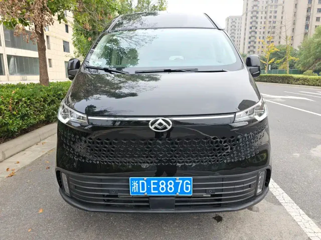Maxus Xintu V70 — Фото автомобиля 2