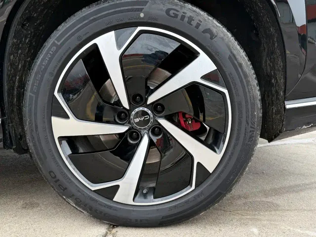 BYD Sealion 07 EV — Фото автомобиля 8