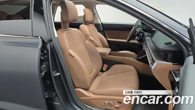Hyundai Grandeur GN7 — Фото автомобиля 16