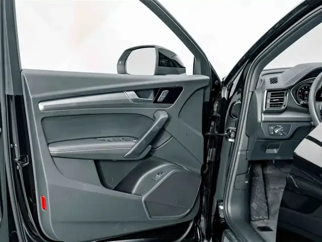 Audi Audi Q5L 2024 Model 40 TFSI Luxury Dynamic — Фото автомобиля 15