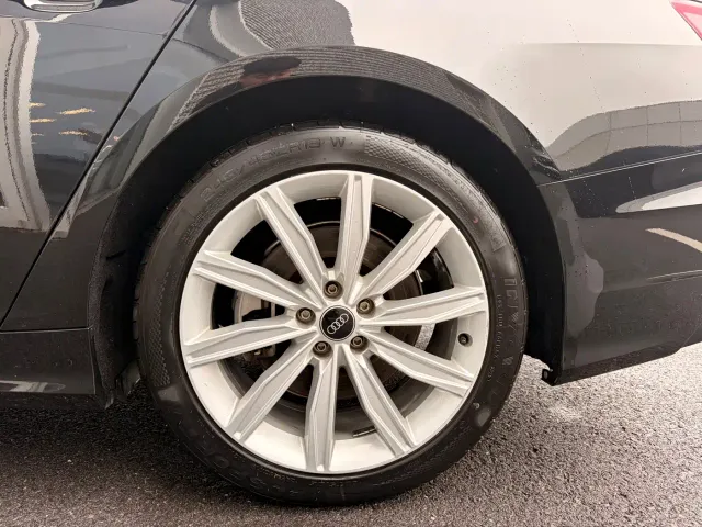 Audi A6L — Фото автомобиля 12