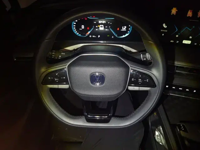 Changan Eado — Фото автомобиля 15
