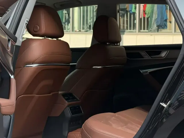 Audi A7L — Фото автомобиля 6