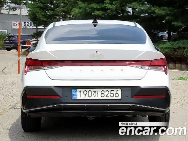 Hyundai Avante CN7 — Фото автомобиля 4