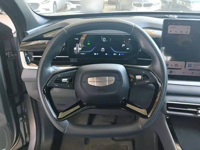 Geely Boyue — Фото автомобиля 10
