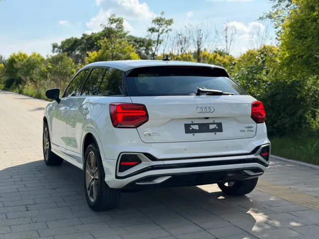 Audi Q2L — Фото автомобиля 24