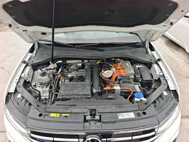 Volkswagen Tiguan L PHEV — Фото автомобиля 19