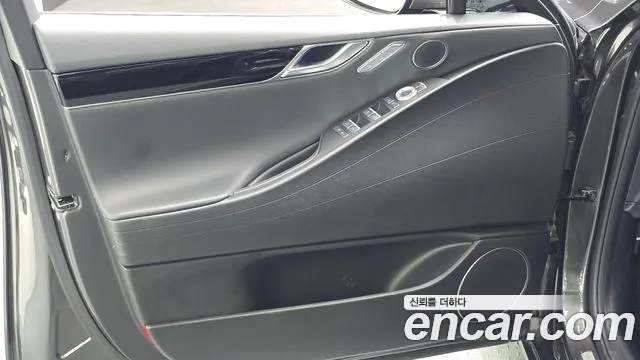 Genesis G80 Бензин 3.5 турбо AWD — Фото автомобиля 17