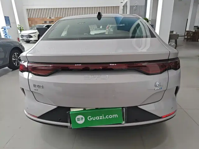 BYD Qin L — Фото автомобиля 5