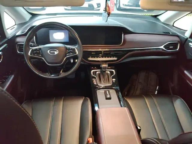 GAC Trumpchi M6 — Фото автомобиля 9