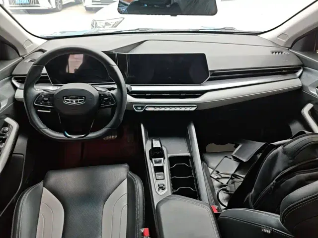 Geely Binrui — Фото автомобиля 9