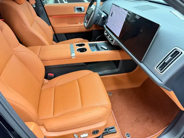 Li Auto L6 — Фото автомобиля 6
