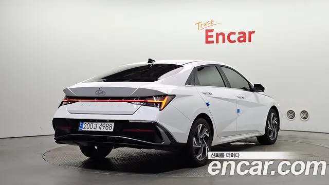 Hyundai AVANTE Новый Avante (CN7) — Фото автомобиля 2