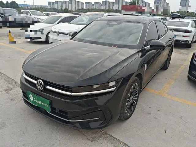 Фотография автомобиля — Volkswagen Magotan