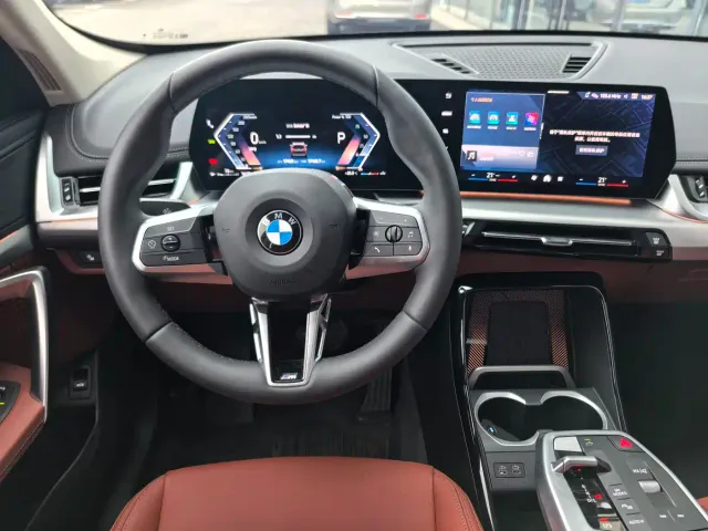 BMW BMW X1 2025 sDrive25Li M Sport Package — Фото автомобиля 10