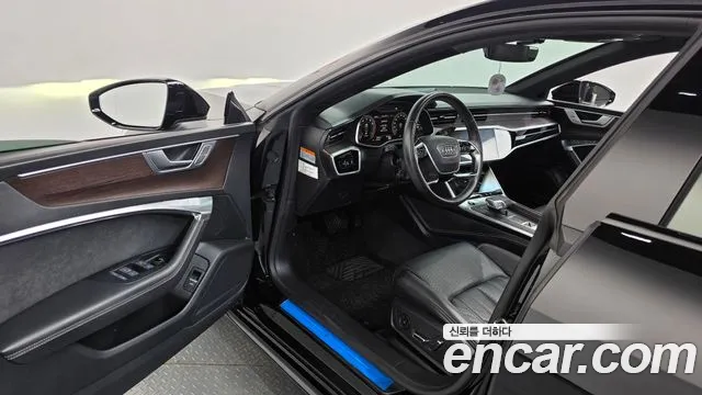 Audi A7 4K — Фото автомобиля 15
