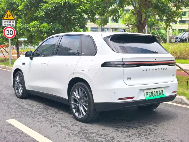 Leapmotor C10 — Фото автомобиля 4