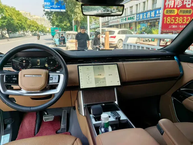 Land Rover Range Rover — Фото автомобиля 6