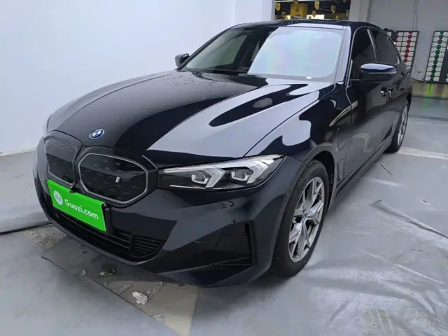 Фотография автомобиля — BMW i3