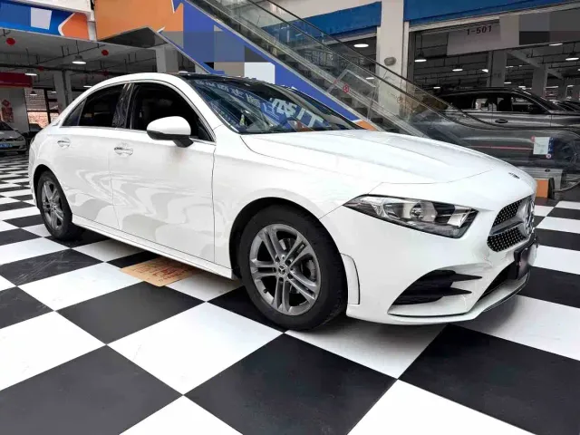 Mercedes-Benz A-Class — Фото автомобиля 3