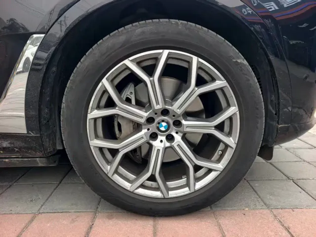 BMW X7 — Фото автомобиля 4