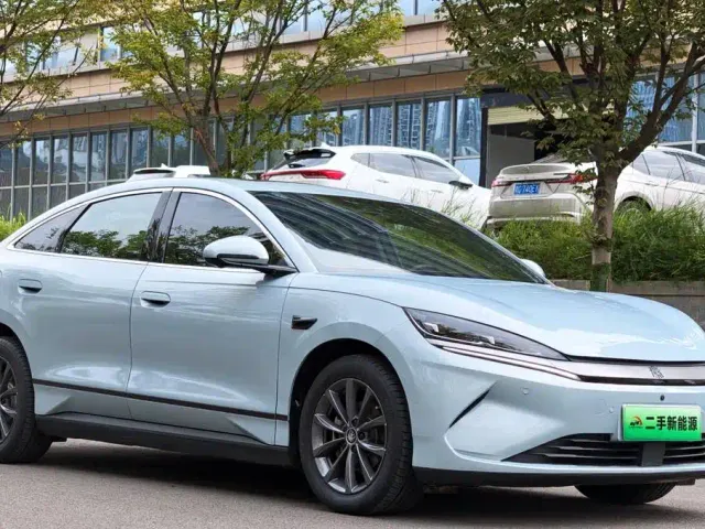 BYD Qin L — Фото автомобиля 6