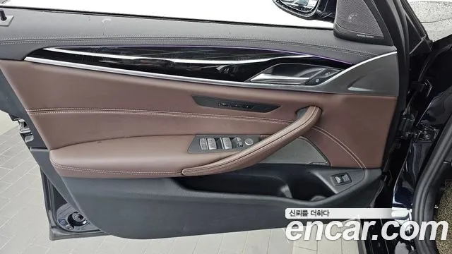 BMW 5-Series — Фото автомобиля 24