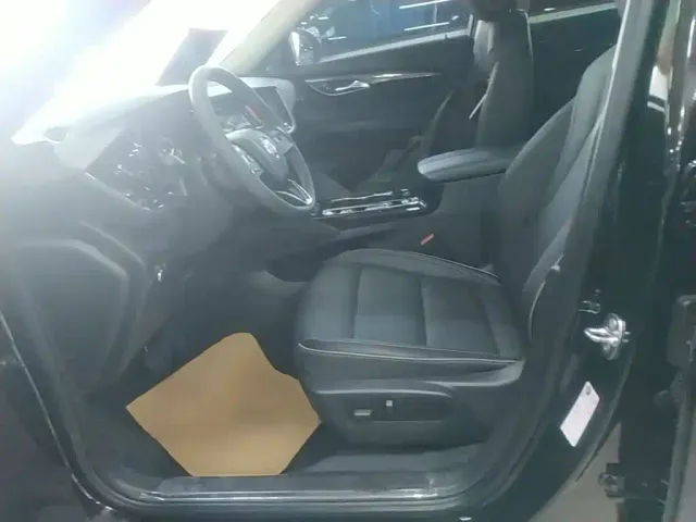 Buick Envision Plus — Фото автомобиля 14
