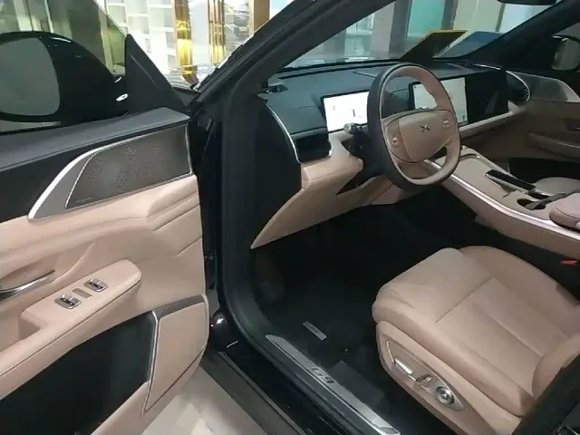 Xpeng G9 — Фото автомобиля 15