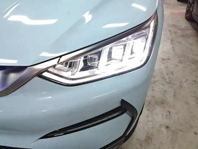 BYD Song PLUS PHEV 2021 EV Premium Model — Фото автомобиля 23