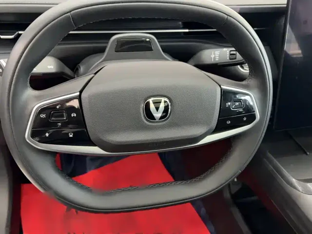 Changan Lamore — Фото автомобиля 3