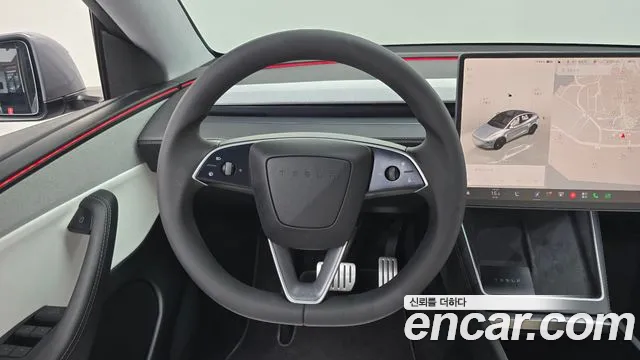 Tesla Model Y — Фото автомобиля 11