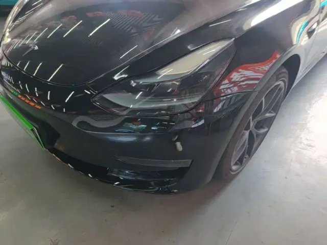Tesla Model 3 — Фото автомобиля 23