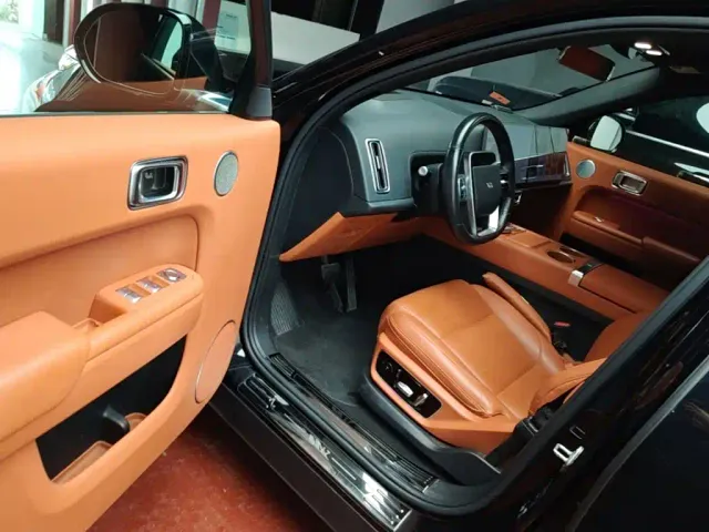 Li Auto L7 — Фото автомобиля 15