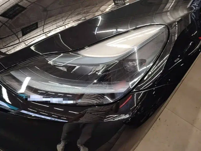 Tesla Model Y — Фото автомобиля 23